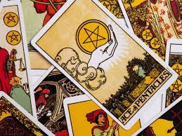 Tarot Card Reading Online Vs. Tarot Card Reading By Experts - Which Is Better?