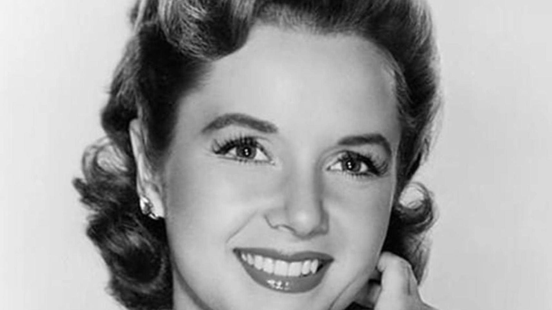 Debbie Reynolds With Smiling Face