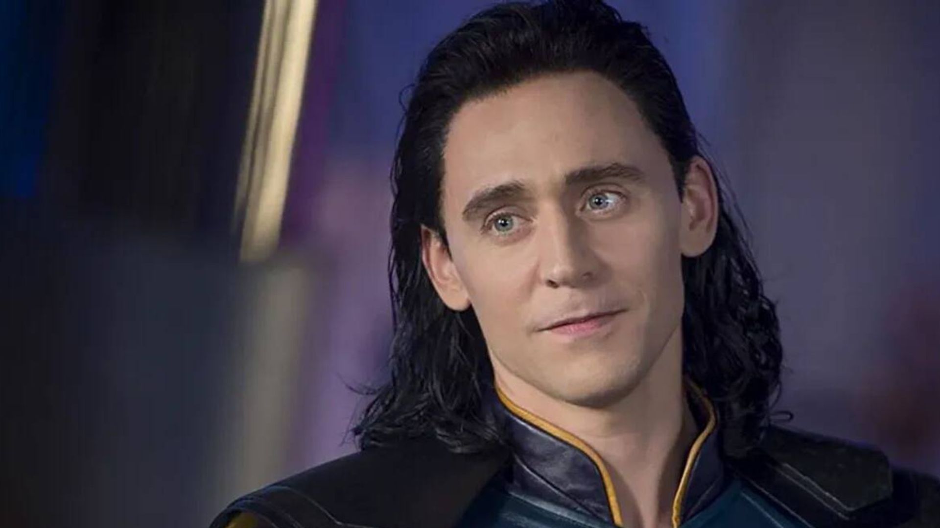 Tom Hiddleston  In Loki Outfit
