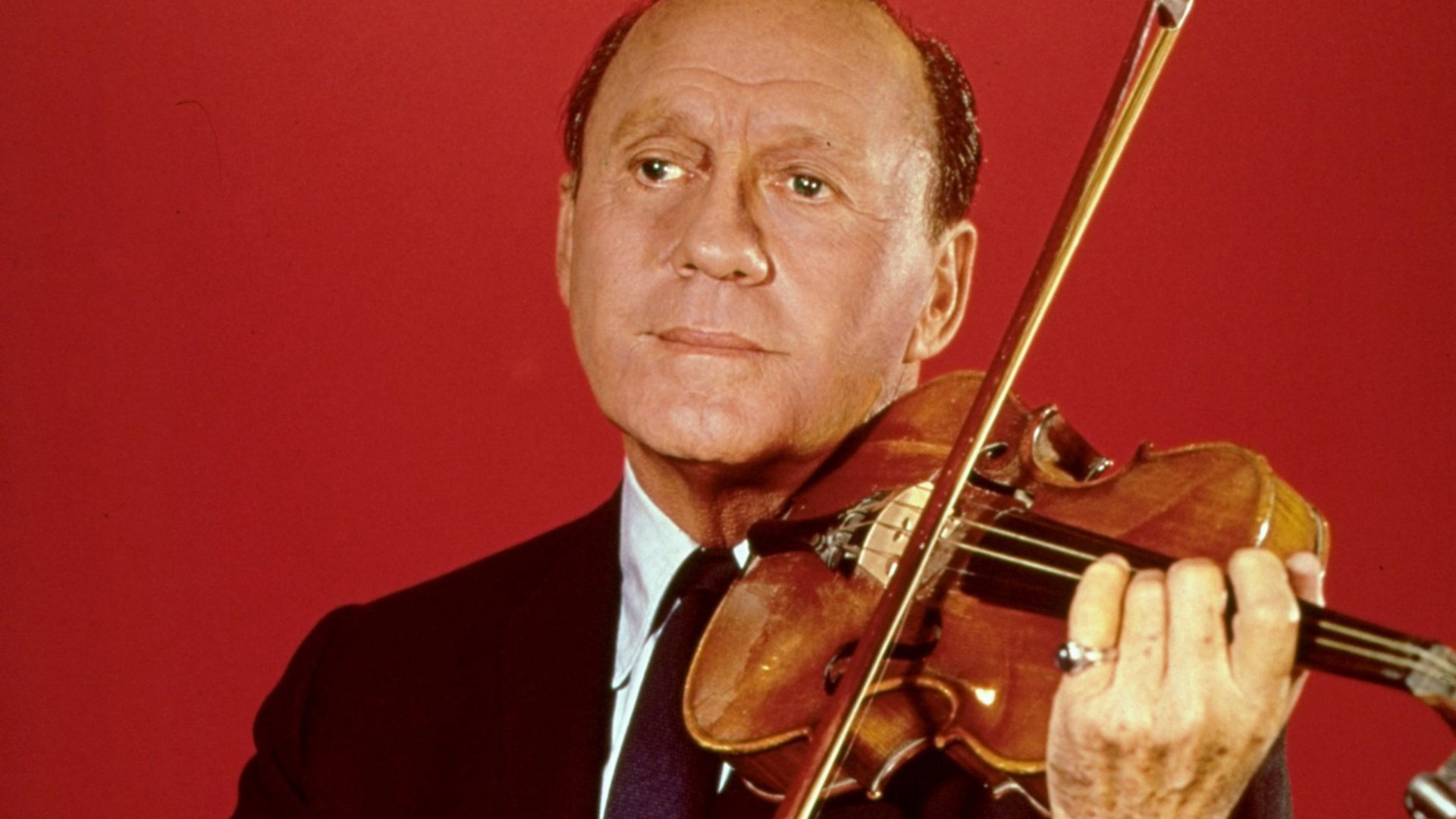 Jack Benny Playing The Voilin