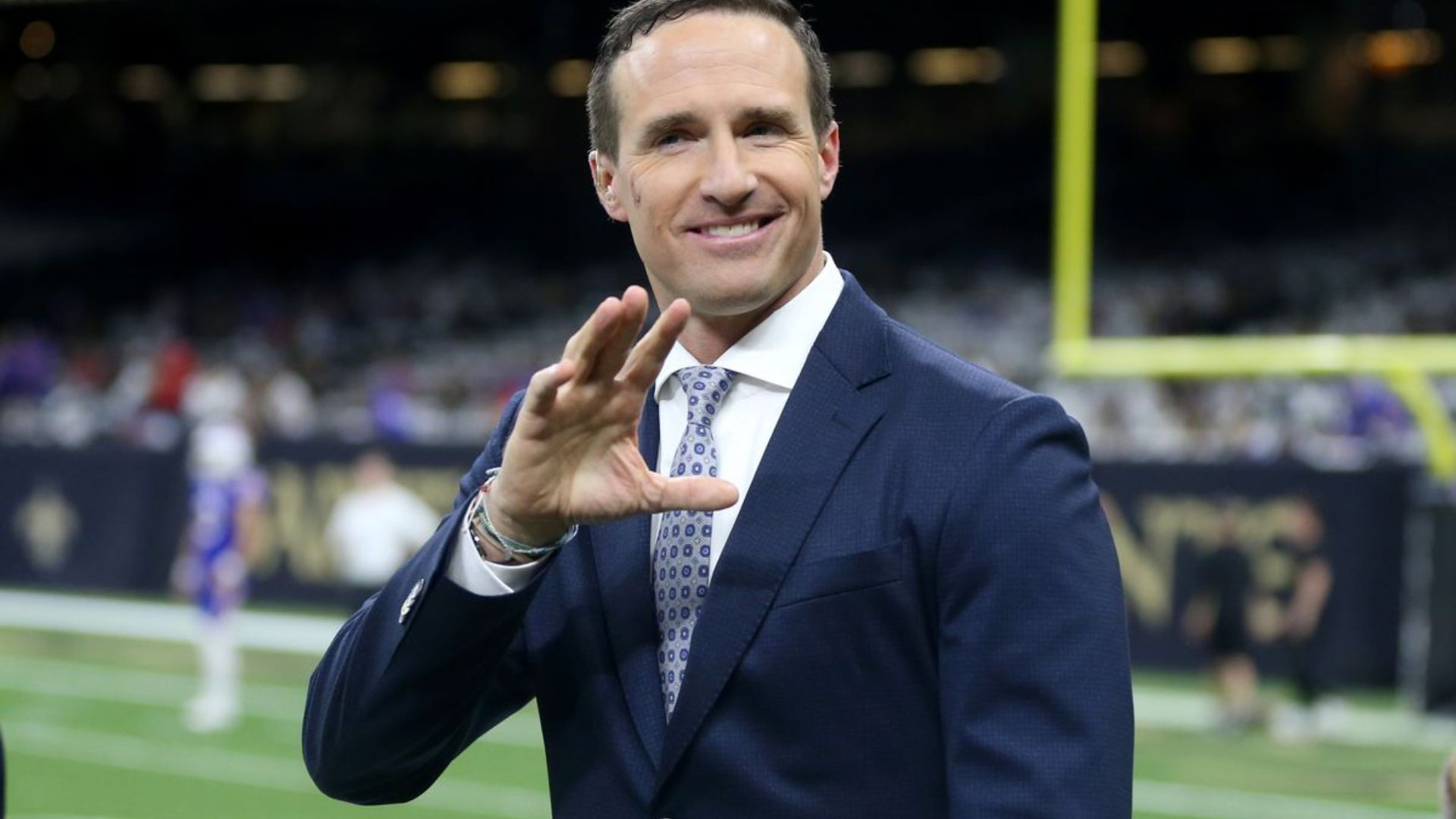Drew Brees Doing The Hand Gesture