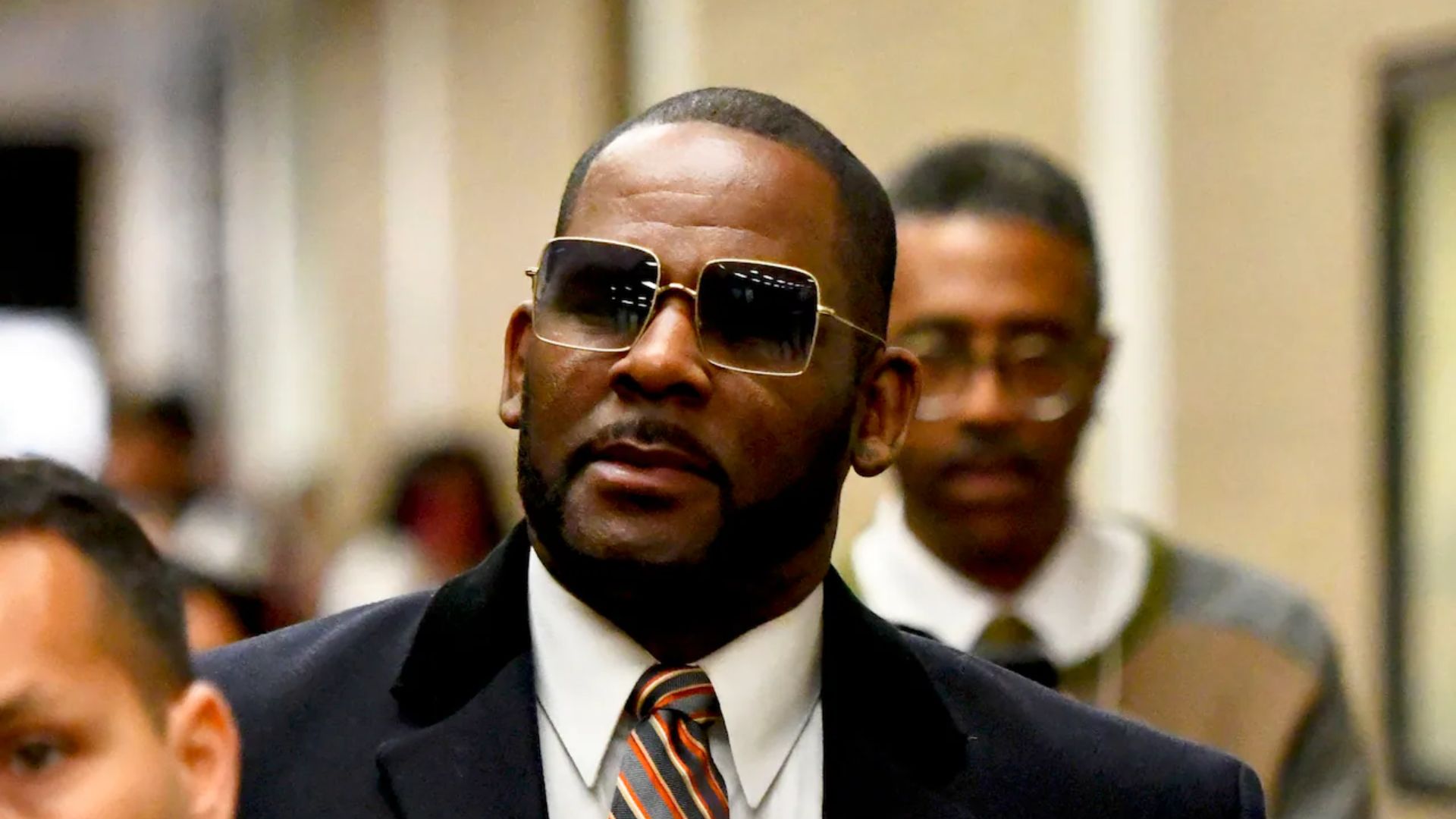 R. Kelly In Formal Clothing And Wearing Sunglasses