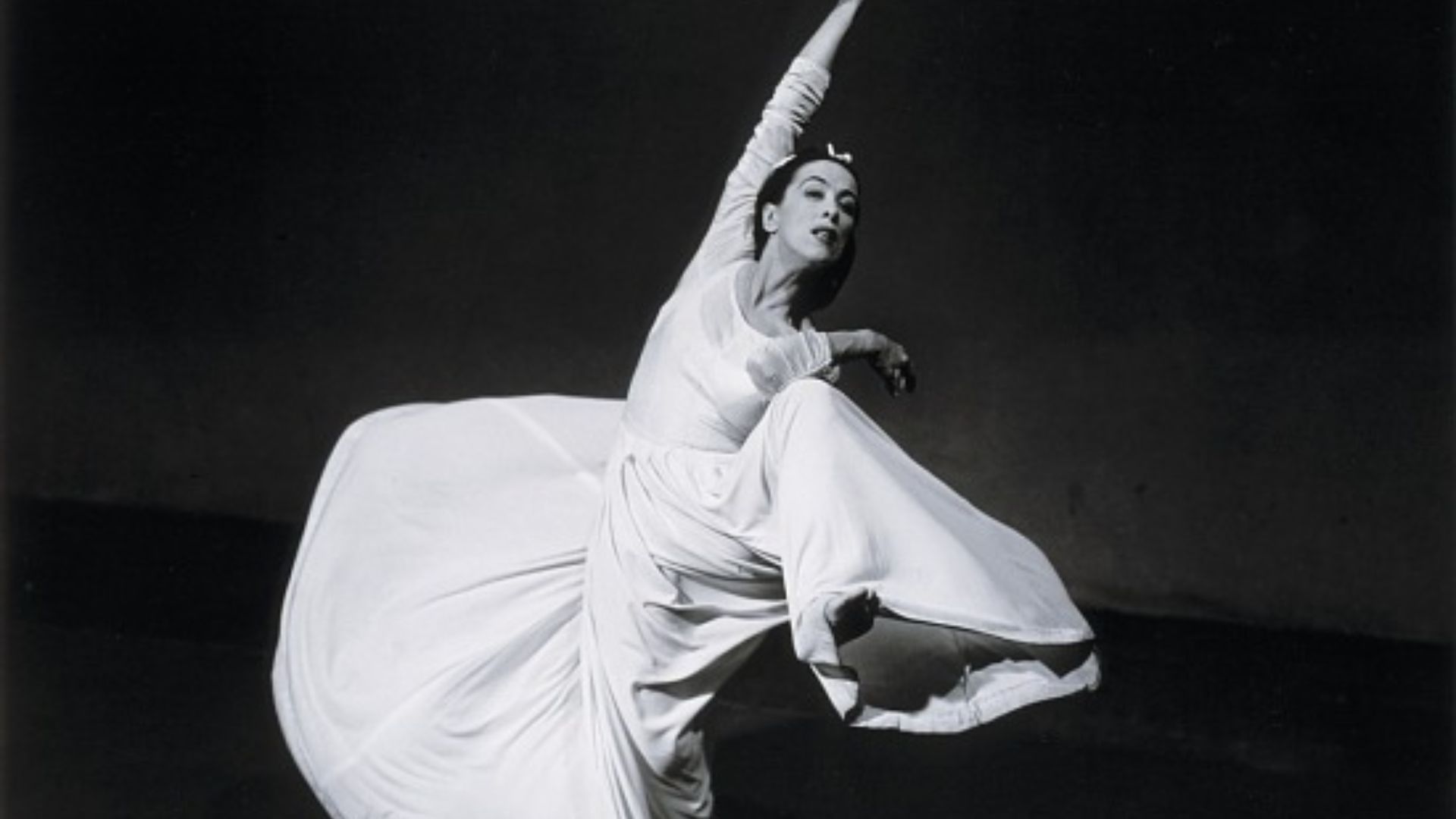 Martha Graham Dancing