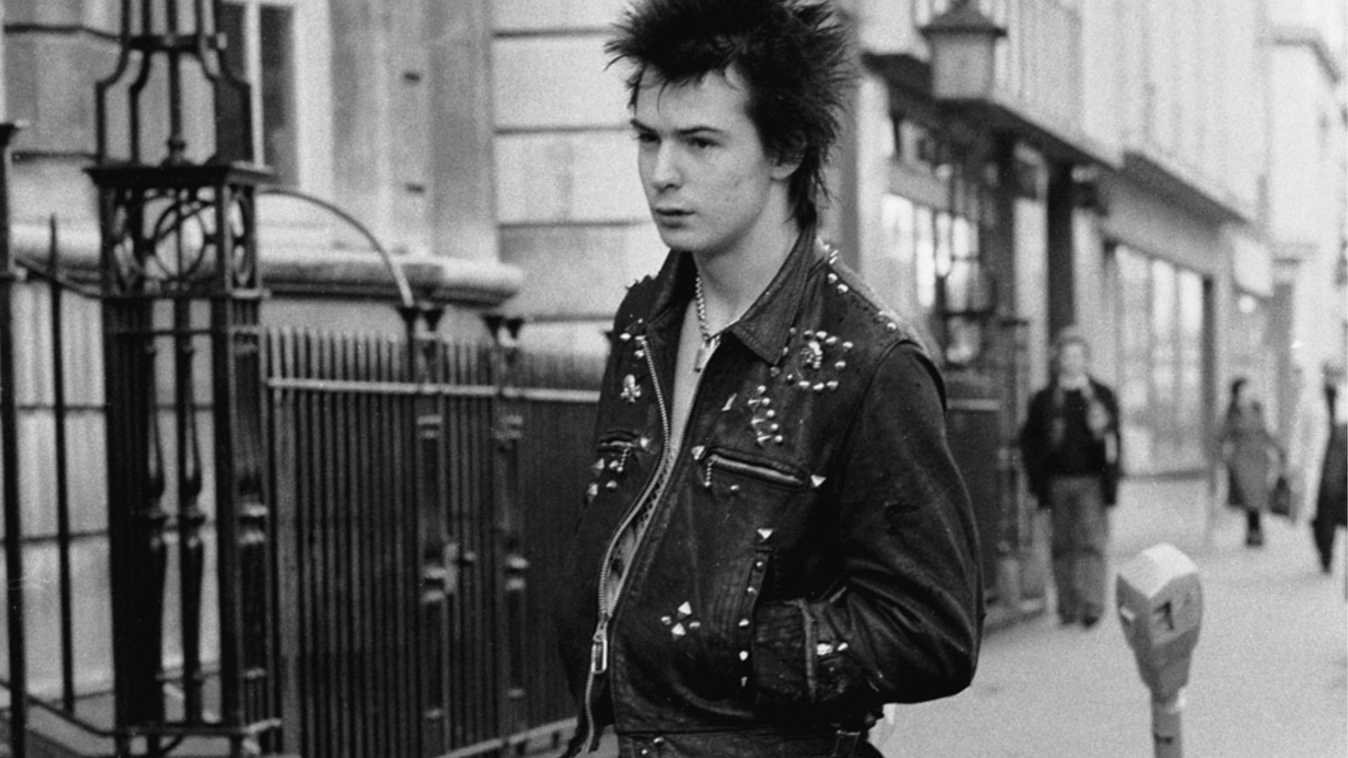 Black And White Shot Of Sid Vicious