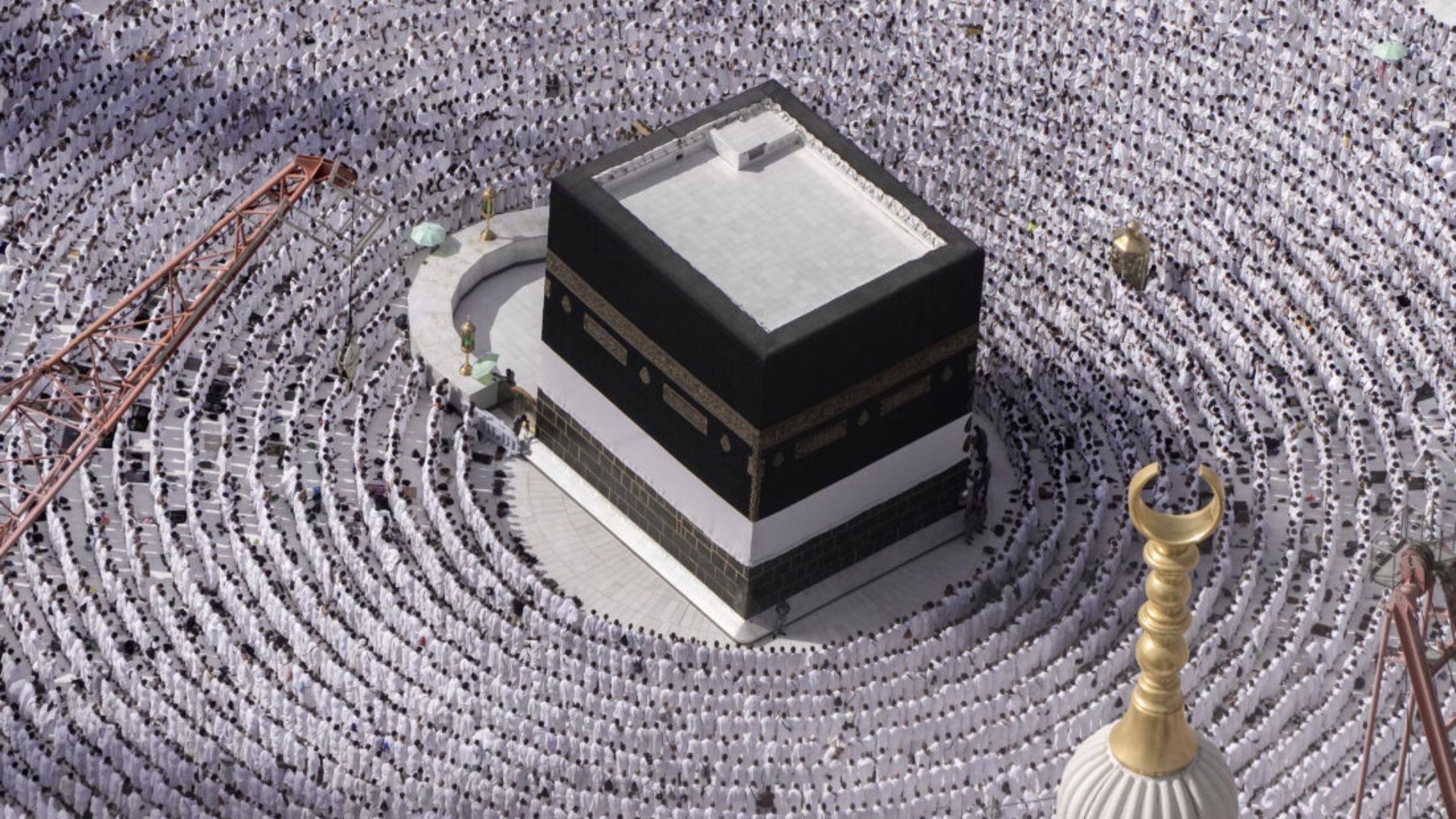 People Praying Around The Kaaba