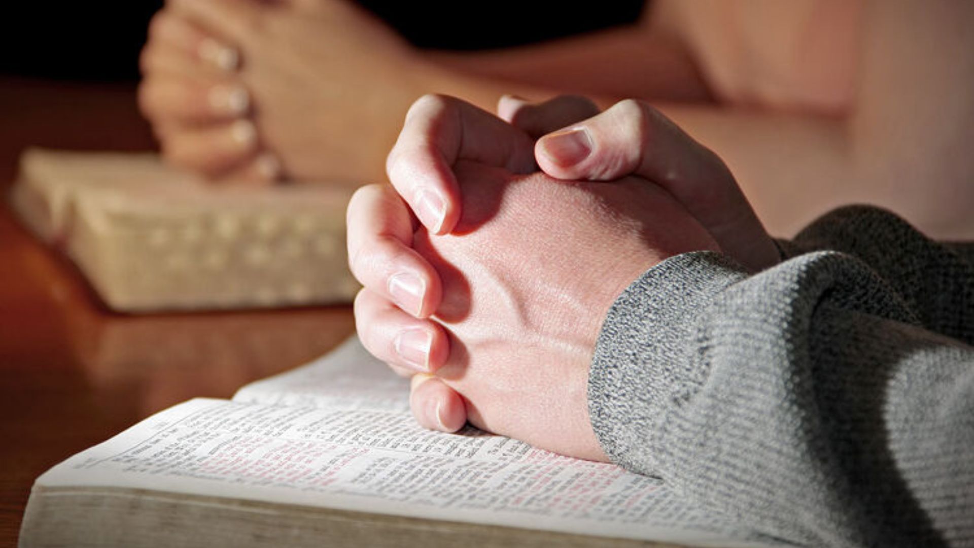How to Pray And Receive Financial Miracles